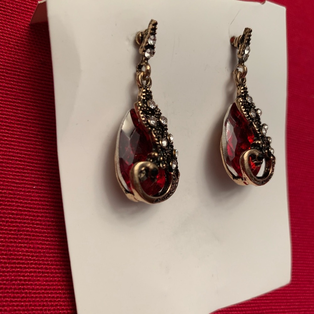 Peacock ruby earrings - Picture 3 of 5